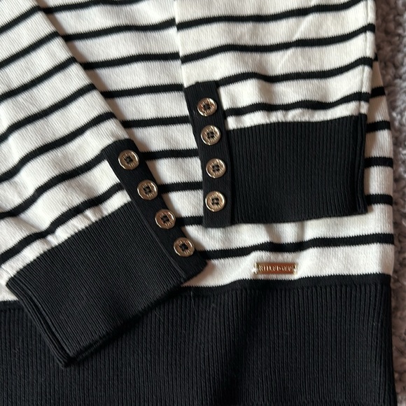 New Tommy Hilfiger Women’s Turtleneck Shirt Size Large - Picture 3 of 7